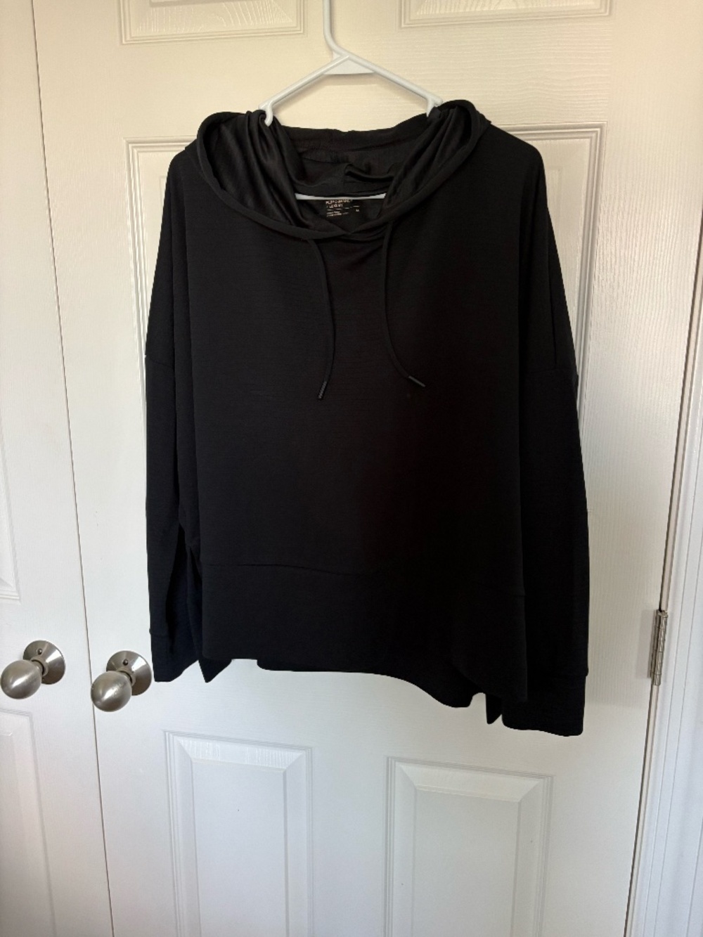 Performance + Luxury Black Lightweight Hoodie - Women's XL Dropped Shoulder Pull